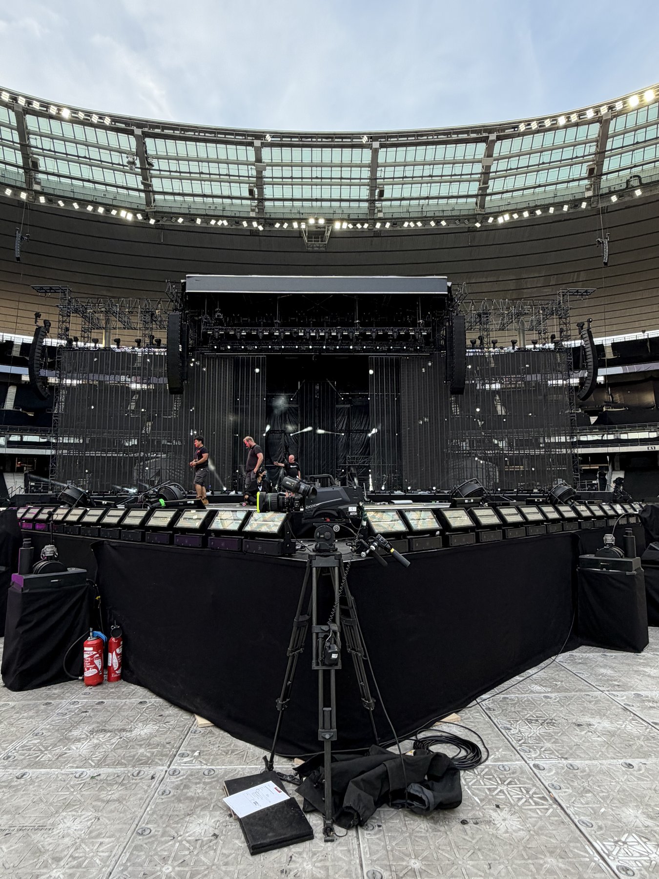 BIGBANG Cosmos Tour stage rig